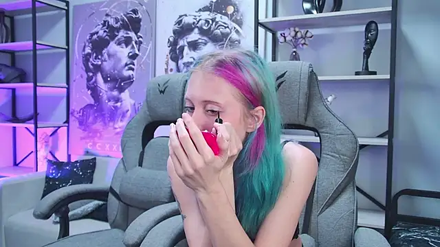 SakuraBliss online show from 5, 12, 2025