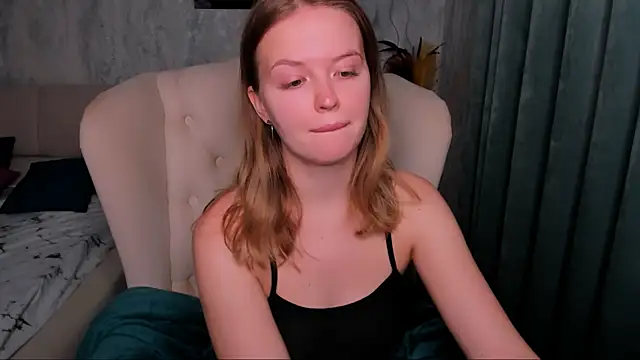 LaurennHill online show from 25, 10, 2025