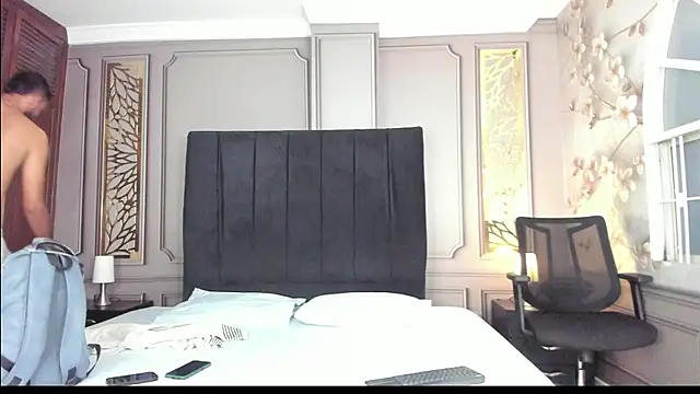 magnus serket online show from 8, 10, 2025