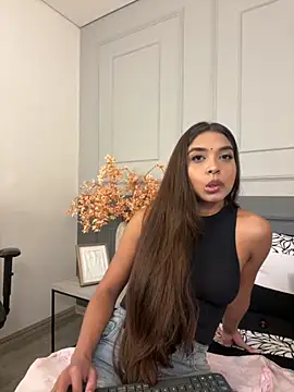 Snapshot of AnnyVega_ chatting on 21, 10, 2025 AnnyVega online show from 21, 10, 2025