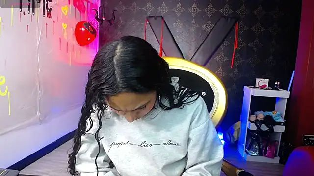 Snapshot of Sweettpleasure chatting on 30, 9, 2025 Sweettpleasure online show from 30, 9, 2025
