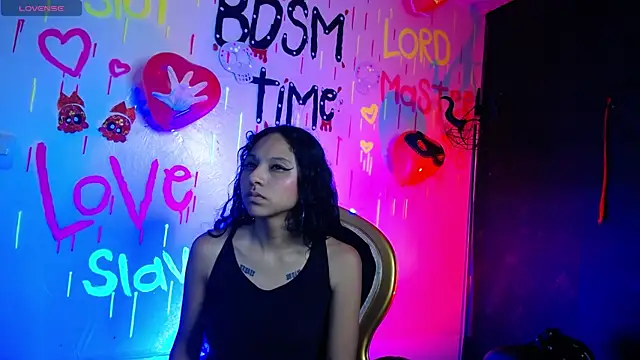 Snapshot of Sweettpleasure chatting on 11, 10, 2025 Sweettpleasure online show from 11, 10, 2025