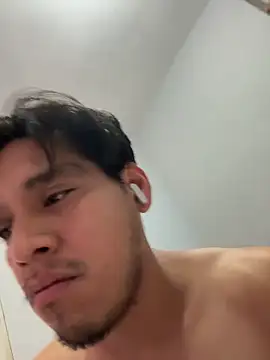 Snapshot of marlonghc4 chatting on 4, 11, 2025 marlonghc4 online show from 4, 11, 2025