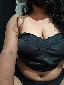 Snapshot of DiyaRoy49 chatting on 7, 7, 2026 DiyaRoy49 online show from 7, 7, 2026