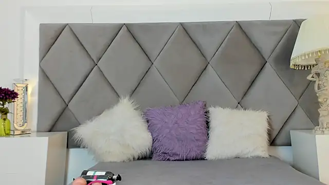 GiadaRizzo online show from 25, 11, 2025