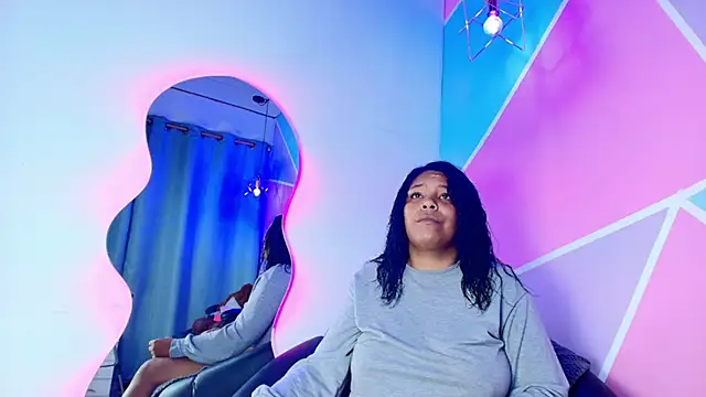 naomi campbel  online show from 5, 11, 2025