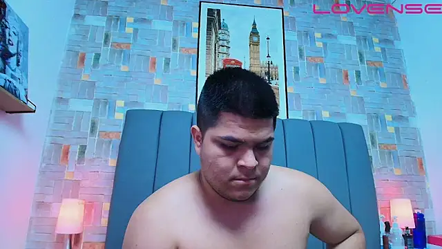 naomi campbel  online show from 18, 3, 2026