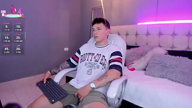 Thomas moon online show from 2, 10, 2025