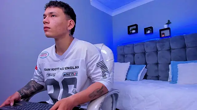 Thomas moon online show from 26, 11, 2025