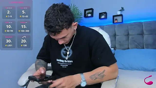 Thomas moon online show from 7, 3, 2026