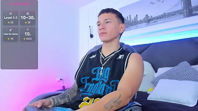 Snapshot of Thomas_moon chatting on 15, 5, 2026 Thomas moon online show from 15, 5, 2026