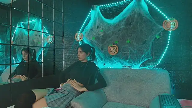 HellAndDante  online show from 27, 10, 2025