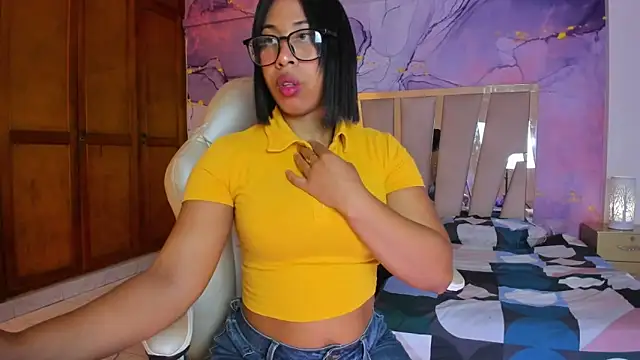 Elowen Clark online show from 16, 10, 2025