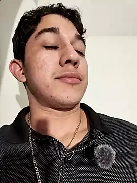 Snapshot of Penelope77 chatting on 14, 11, 2025 Penelope77 online show from 14, 11, 2025