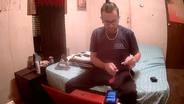 Snapshot of Bsneed613 chatting on 12, 10, 2025 Bsneed613 online show from 12, 10, 2025