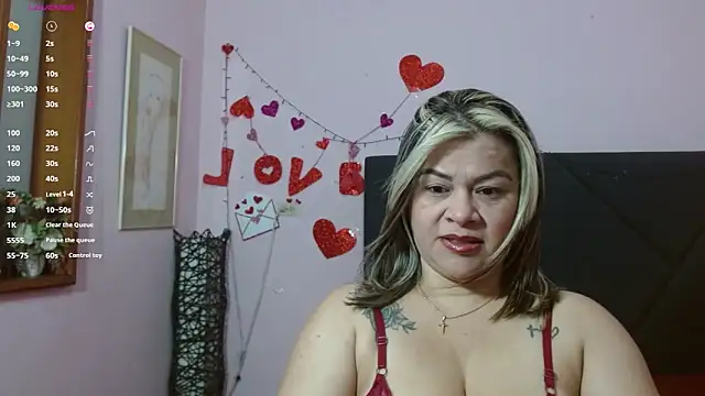 Snapshot of pamela_echeverria chatting on 27, 5, 2026 pamela echeverria online show from 27, 5, 2026