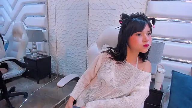 TatiLee online show from 24, 9, 2025