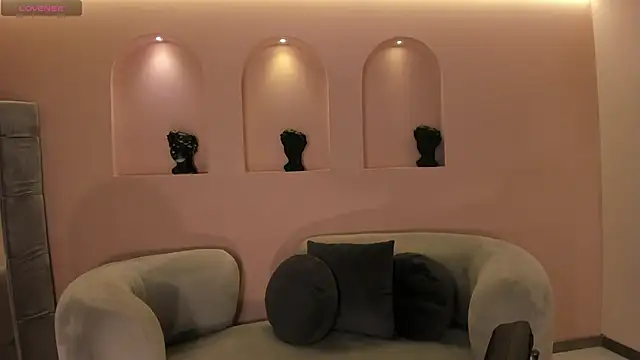 JadeMuller  online show from 14, 10, 2025