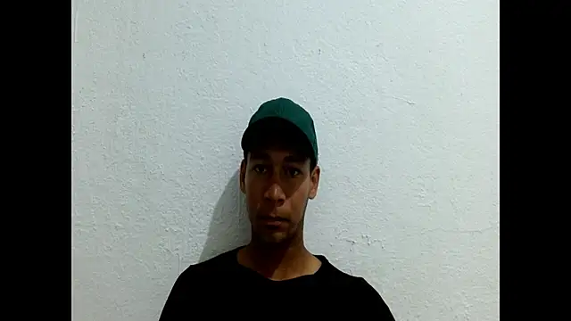 Snapshot of RyanLeon01 chatting on 13, 7, 2026 RyanLeon01 online show from 13, 7, 2026