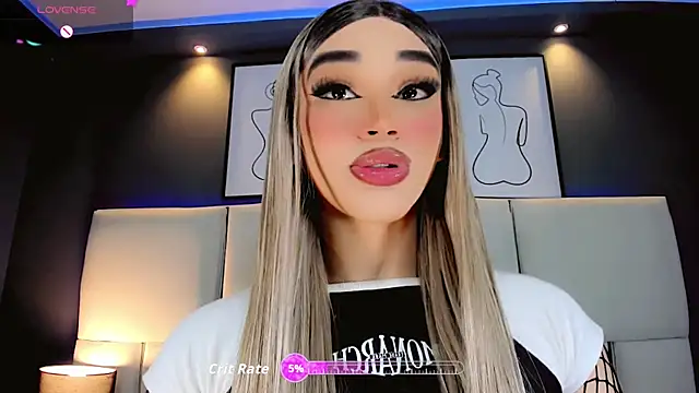 Snapshot of Valeriasmiithh chatting on 14, 11, 2025 Valeriasmiithh online show from 14, 11, 2025