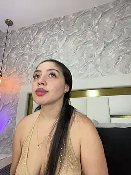 MiaFarkash online show from 13, 5, 2026