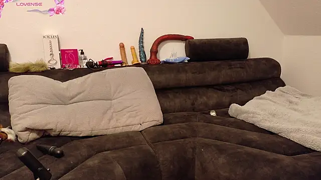 Snapshot of Melly4You chatting on 22, 9, 2025 Melly4You online show from 22, 9, 2025