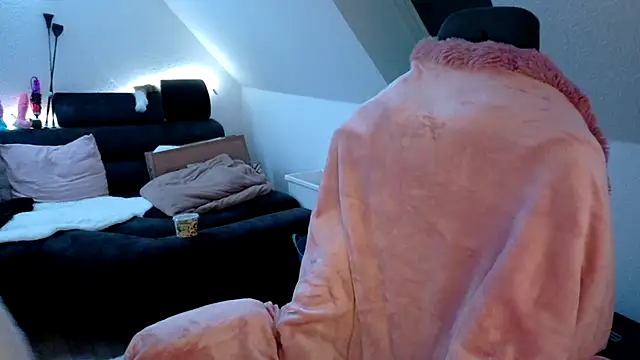 Melly4You online show from 11, 4, 2026