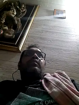 Hot-boy077 online show from 3, 3, 2026