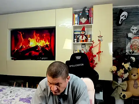 SpartacusDaddy48 online show from 5, 3, 2026