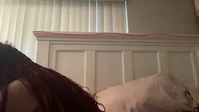 sweetnjuicyyy online show from 9, 9, 2025