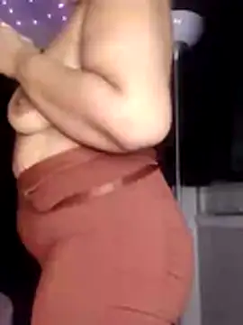 sweetnjuicyyy online show from 11, 11, 2025