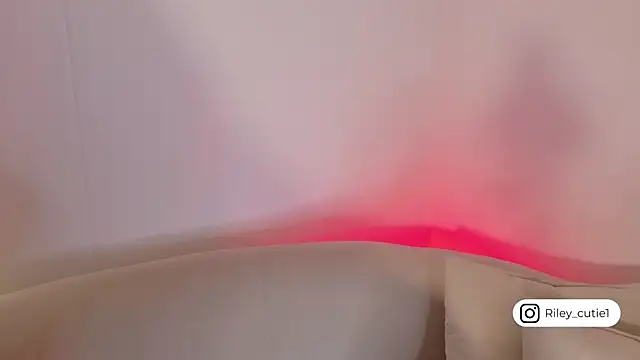 Snapshot of Cutie_Riley chatting on 9, 5, 2026 Cutie Riley online show from 9, 5, 2026