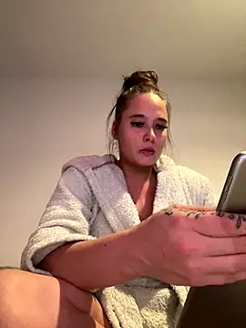 LollyLove  online show from 22, 11, 2025