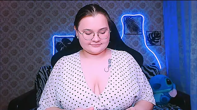 InLoveWithLife26 online show from 7, 11, 2025