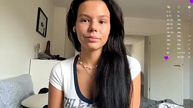 MaydaCornwall online show from 8, 11, 2025