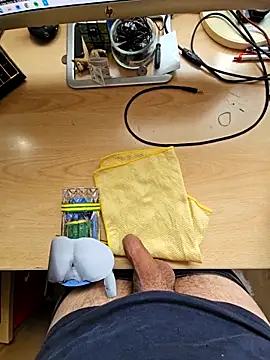 Snapshot of flirt_23 chatting on 4, 12, 2025 flirt 23 online show from 4, 12, 2025