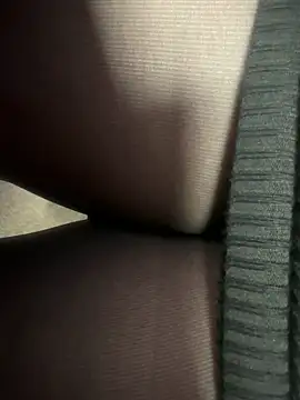 HiddenHoneyLDN online show from 3, 12, 2025