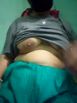 Snapshot of Maria_Mahi chatting on 5, 11, 2025 Maria Mahi online show from 5, 11, 2025