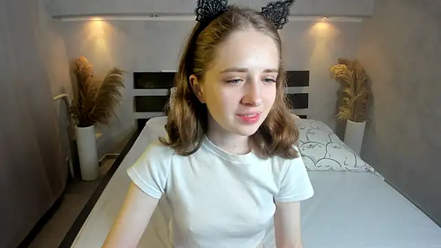 Camilla Kelly online show from 10, 10, 2025