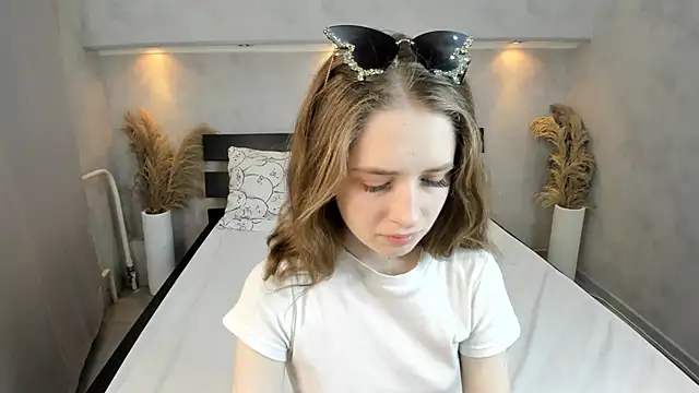 Camilla Kelly online show from 24, 10, 2025