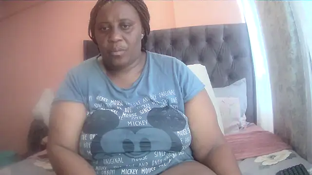 HUGEASSXXXXX online show from 24, 3, 2026