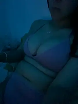 Snapshot of lavagirl69 chatting on 7, 10, 2025 lavagirl69 online show from 7, 10, 2025