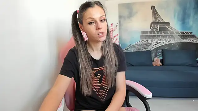 Snapshot of RheaEtthan chatting on 15, 3, 2026 RheaEtthan online show from 15, 3, 2026