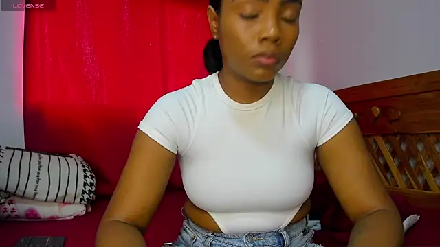 Snapshot of mishell- chatting on 17, 6, 2026 mishell- online show from 17, 6, 2026