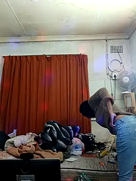 Snapshot of Juicy_Candy-Reloaded chatting on 15, 11, 2025 Juicy Candy-Reloaded online show from 15, 11, 2025