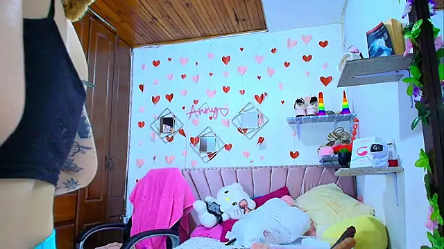 Anny Hurtado online show from 14, 11, 2025