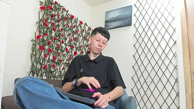 Snapshot of LiamBrown09 chatting on 8, 7, 2026 LiamBrown09 online show from 8, 7, 2026