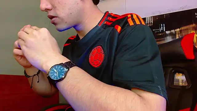 Snapshot of alexgiraldo__ chatting on 18, 6, 2026 alexgiraldo online show from 18, 6, 2026