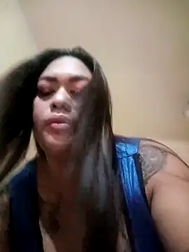 Snapshot of EmmaKantutera chatting on 4, 11, 2025 EmmaKantutera online show from 4, 11, 2025