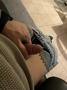 Maurinho3005 online show from 1, 2, 2026